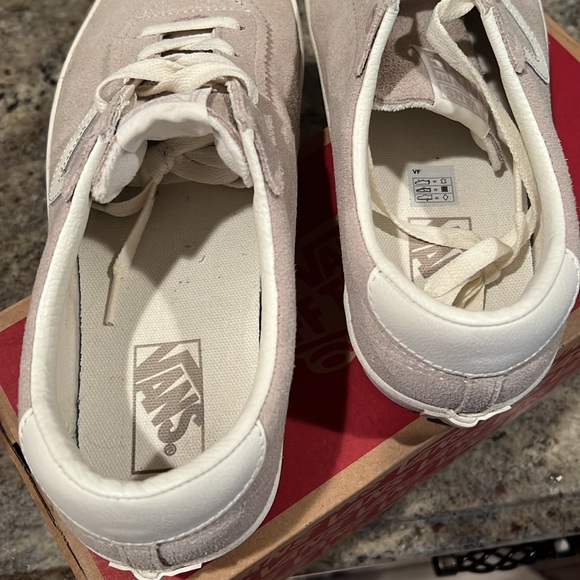 Vans Sport Low Suede Shoe FRENCH OAK/MARSHMALLOW Worn Once - Picture 8 of 10